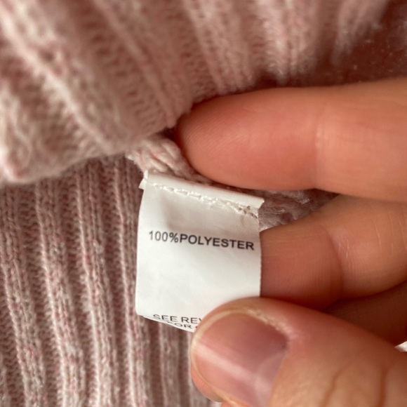 Light Pink Sweater Crop Top - Picture 4 of 5